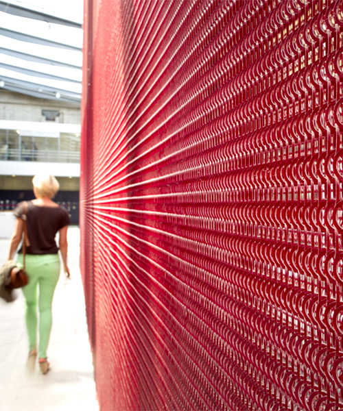kaynemaile is a chainmail-like architectural mesh made from recycled plastic