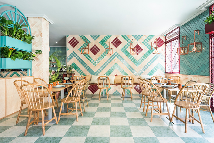 masquespacio tiles andalusian-influenced restaurant in valencia