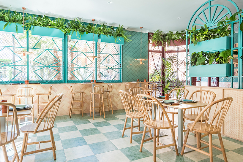 masquespacio tiles andalusian-influenced restaurant in valencia