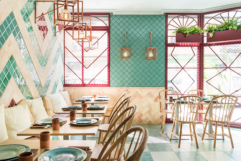 masquespacio tiles andalusian-influenced restaurant in valencia