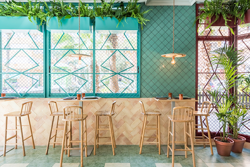 masquespacio tiles andalusian-influenced restaurant in valencia