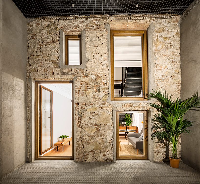 R&Auml;S studio harmoniously blends old and new inside la diana