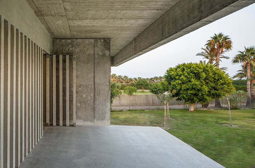 elisa valero concrete church in playa granada 