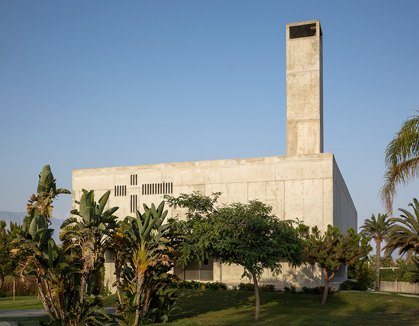 elisa valero concrete church in playa granada 