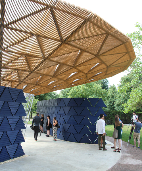 francis kéré's 2017 serpentine pavilion opens in london's hyde park