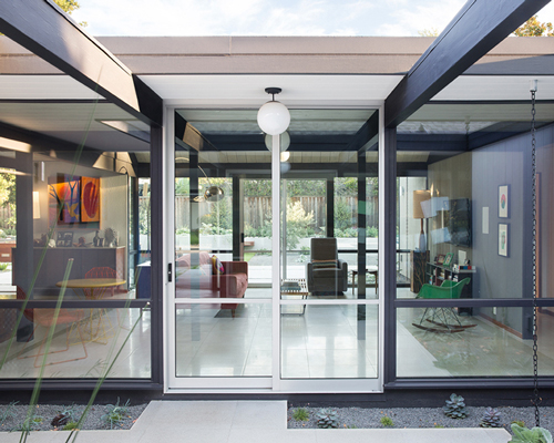 klopf architecture's sacramento new residence opens up to natural views