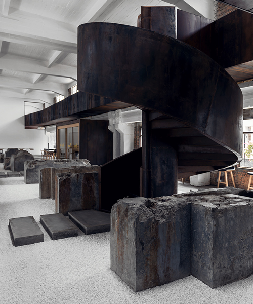 LAD juxtaposes old and new inside 1978 cultural creative park offices in china