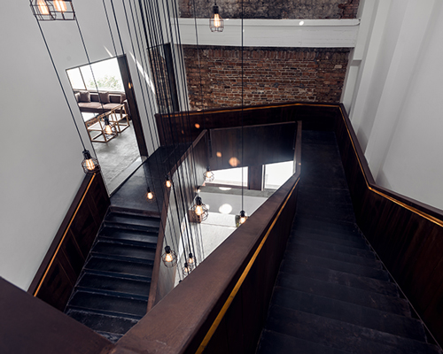 LAD juxtaposes old and new inside 1978 cultural creative park offices in china