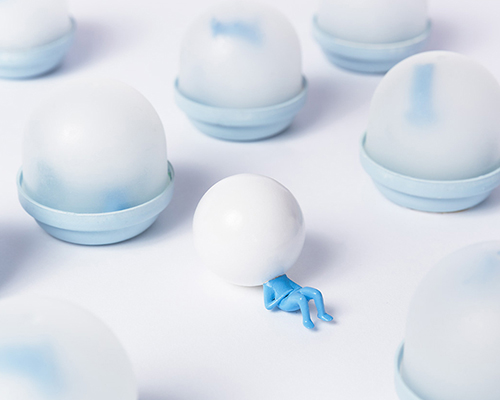 miiko shan he humorously objectifies sperm donors as flake toys