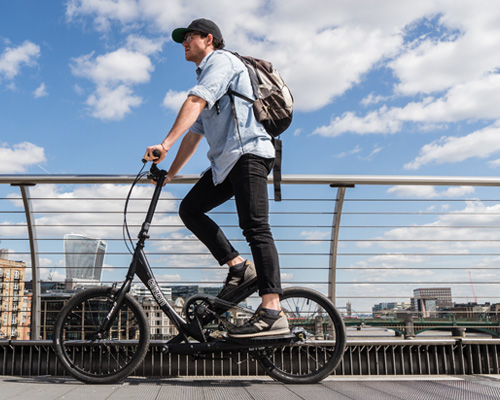 the stepwing fitness bike is a comfy cross-trainer for commuting