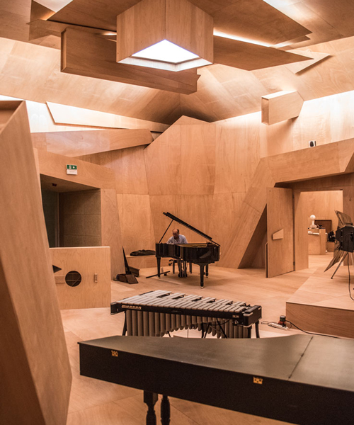 xavier veilhan turns the french pavilion into a spontaneous recording studio