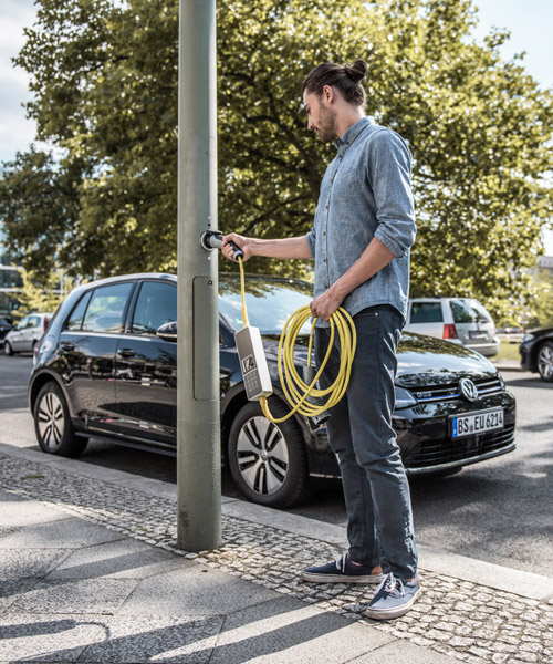 ubitricity converts streetlamps to charge electric cars in london
