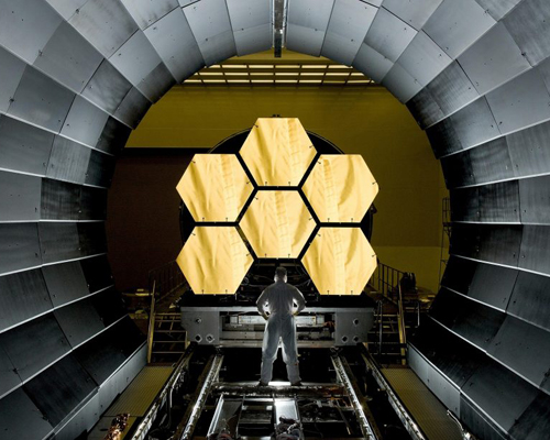 teleportation gets closer to reality: chinese physicists send a photon from earth to space