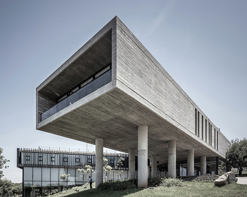 fouad samara architects' center for arabic studies and intercultural dialogue in lebanon