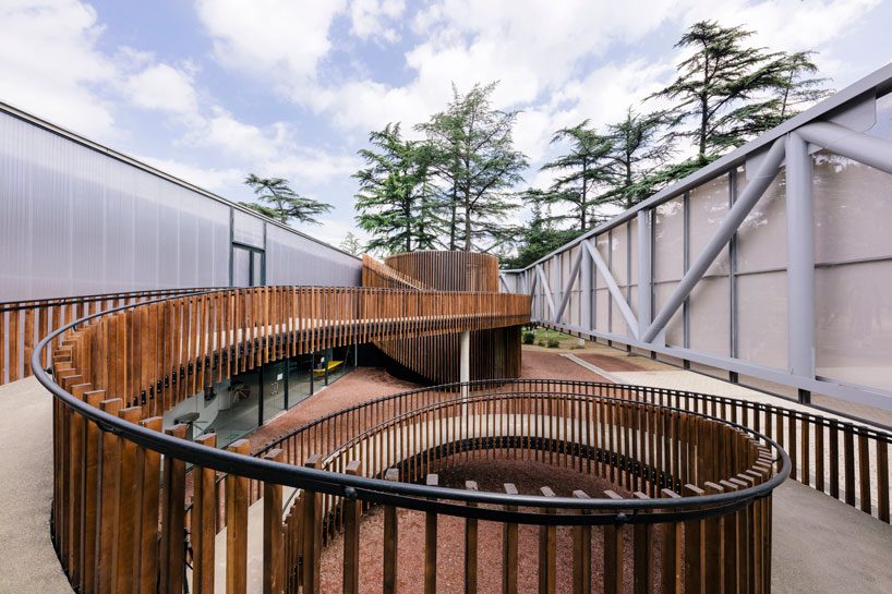 laboratory of architecture 3's mediatheque fills the deficit of the cultural facilities in tbilisi