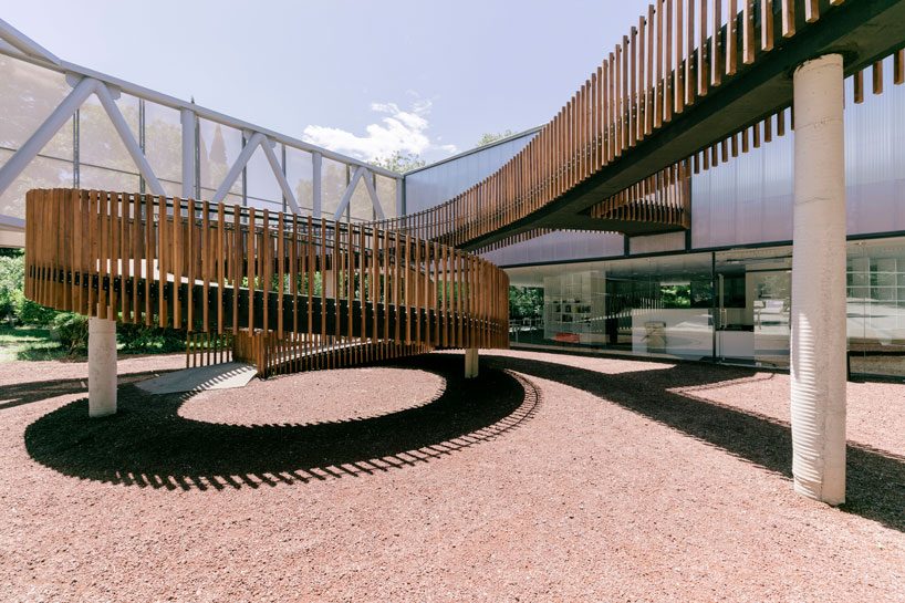 laboratory of architecture 3's mediatheque fills the deficit of the cultural facilities in tbilisi