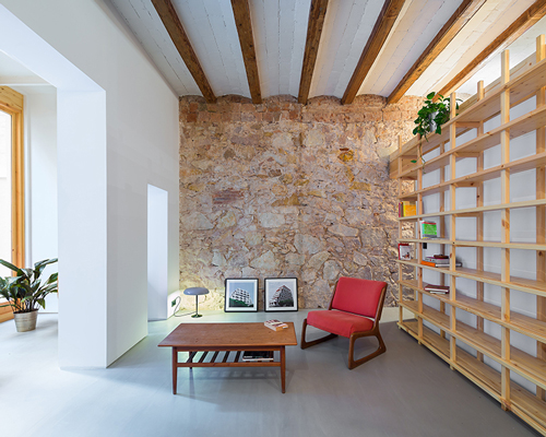 LoCa studio renovates home in barcelona, maximizing quality of space and comfort