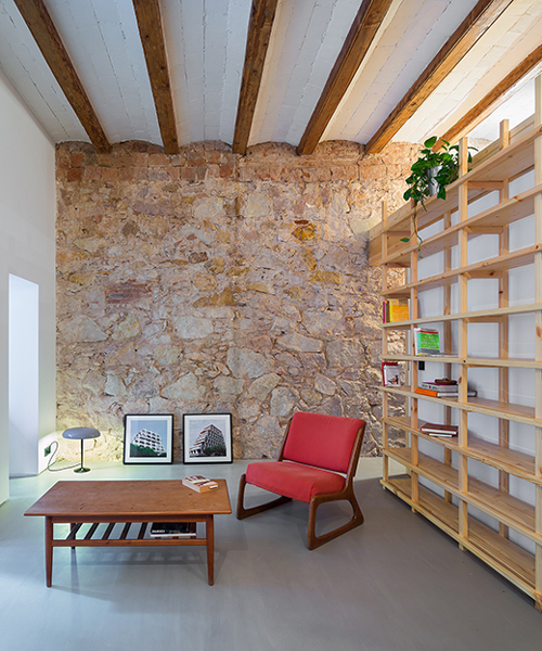 LoCa studio renovates home in barcelona, maximizing quality of space and comfort