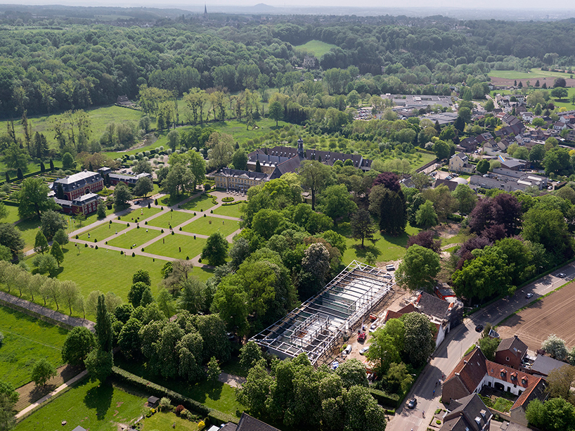 oversize roof tops mecanoo’s st. gerlach pavilion on dutch country estate