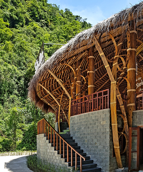 RÂU ARCH manipulates bamboo in moọc spring building in vietnam
