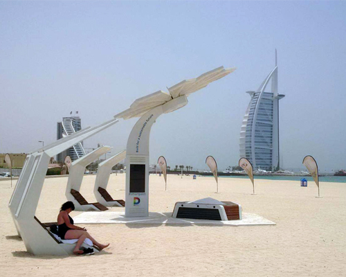 solar powered smart palm trees provide dubai with WIFI & charging points
