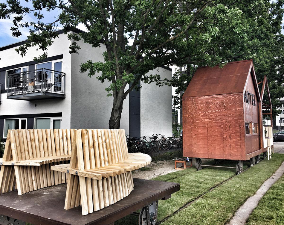 AART architects pop-up train carriages
