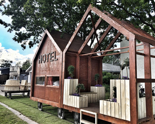 AART helps build pop-up train carriages to enliven the streets of aarhus