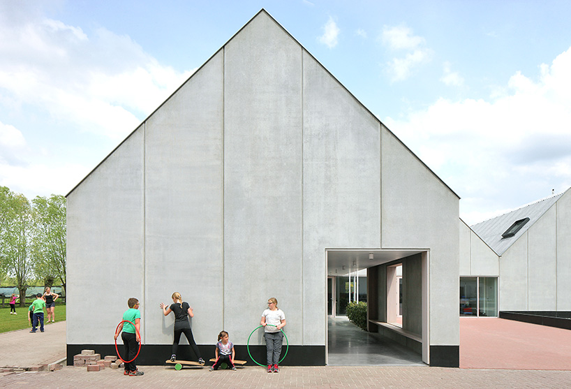 URA BCW leisure center woumen belgium