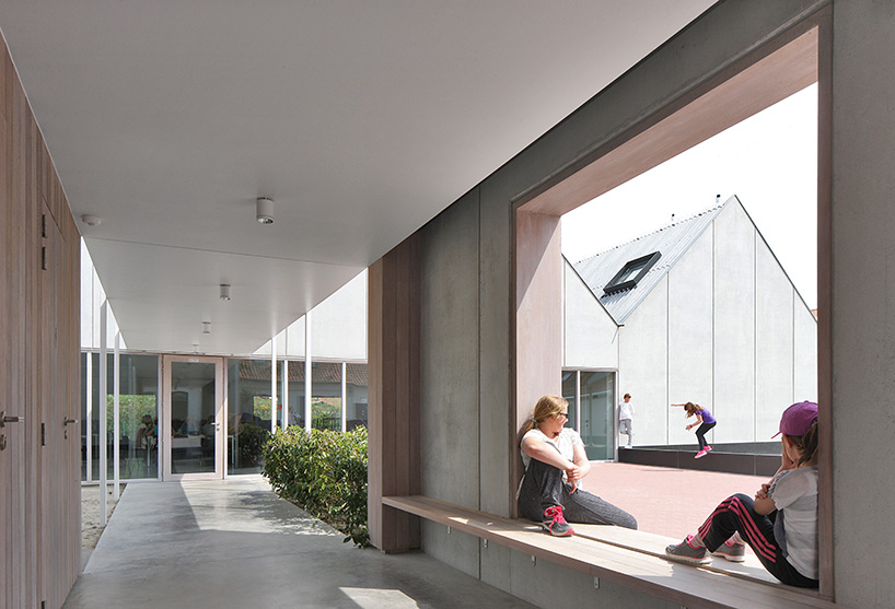 URA BCW leisure center woumen belgium