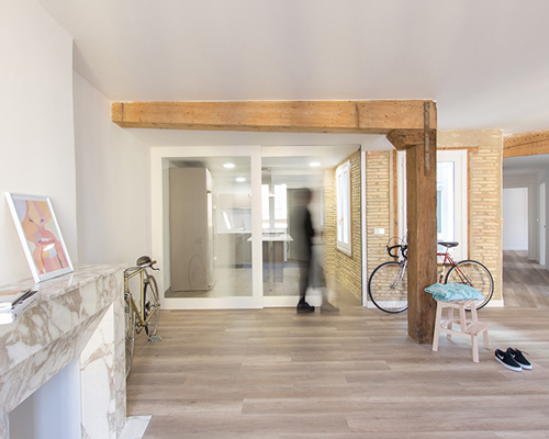 guillermo agramonte converts a fragmented space into a light and open home