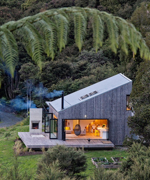 david maurice's 'back country house' reinterprets new zealand's wilderness huts