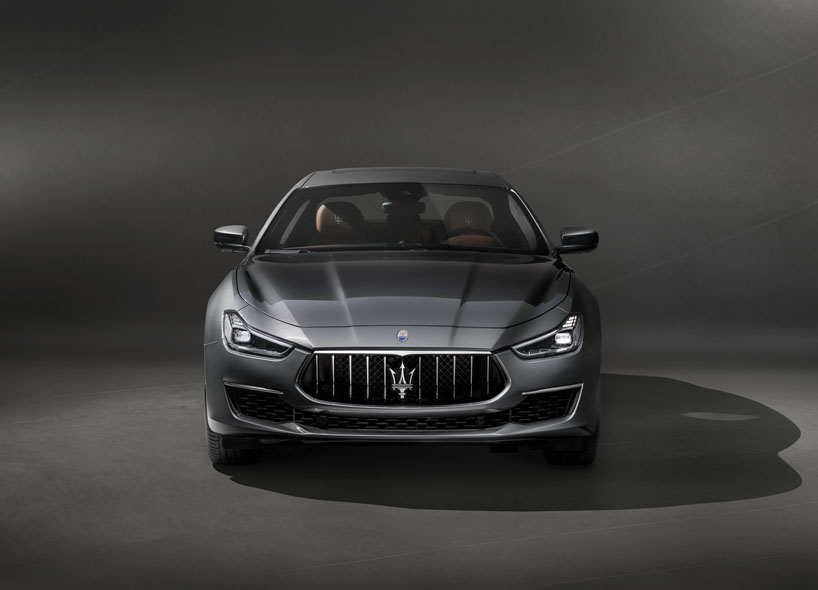 maserati reveals the first images of the ghibli granlusso version