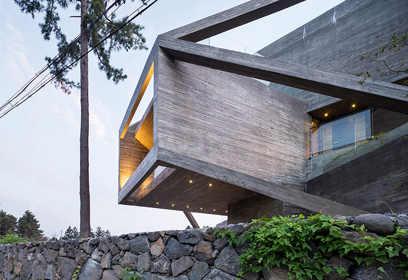 moon hoon simple house