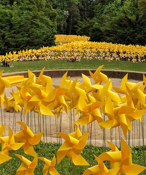 7,000 stone dust paper pinwheel flowers bloom in brooklyn's prospect park