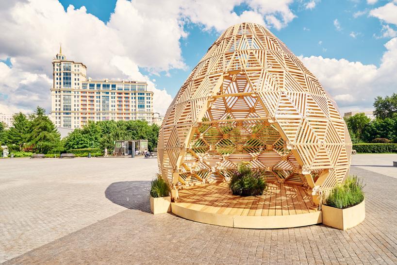 vlad kissel's teardrop-shaped pavilion in moscow recalls the region's traditional architecture