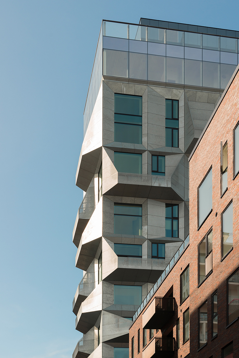 andres gallardo silo building