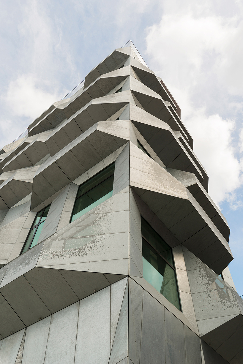 andres gallardo silo building