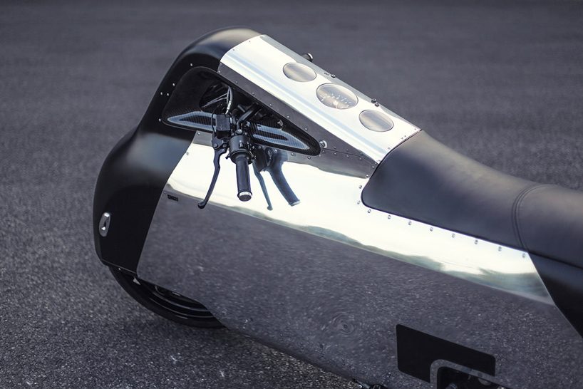samuel aguiar reimagines the VX-1 maxi scooter into a futuristic motorcycle