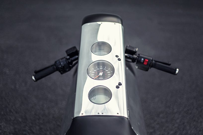 samuel aguiar reimagines the VX-1 maxi scooter into a futuristic motorcycle