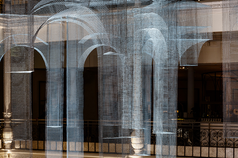 Le Bon Marche sculpture by Edoardo Tresoldi is architectural wire