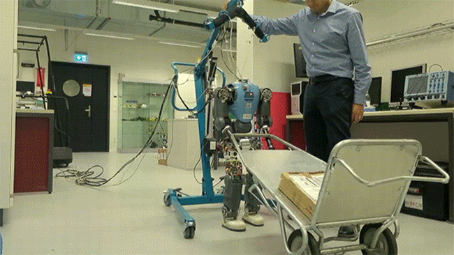 EPFL and ADVR engineers develop robots that walk naturally, like humans