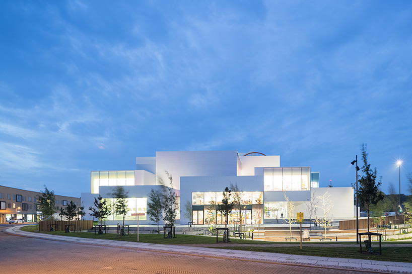iwan baan photographs BIG's LEGO house in denmark