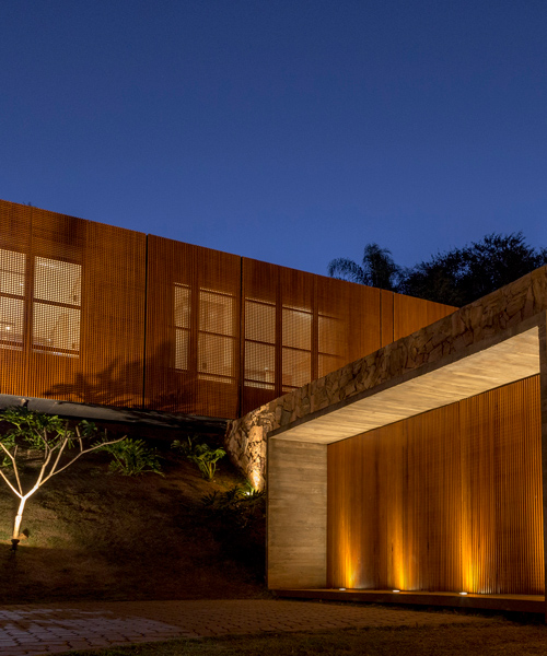 mf+arquitetos slots 'casa das pedras' into the mountainous terrain of minas gerais, brazil