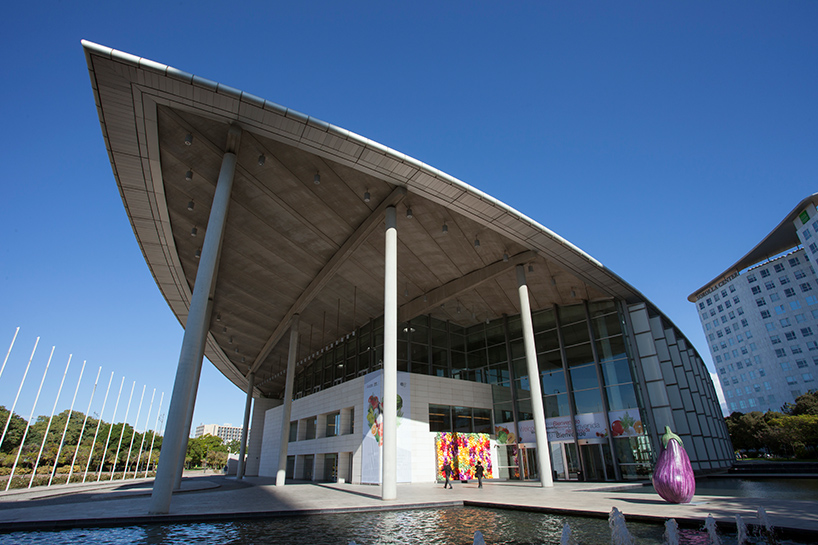 pink intruder creates vibrant mural celebrating the many colors of fruits and veggies