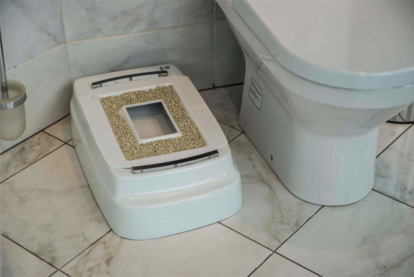 flushing cat litter box