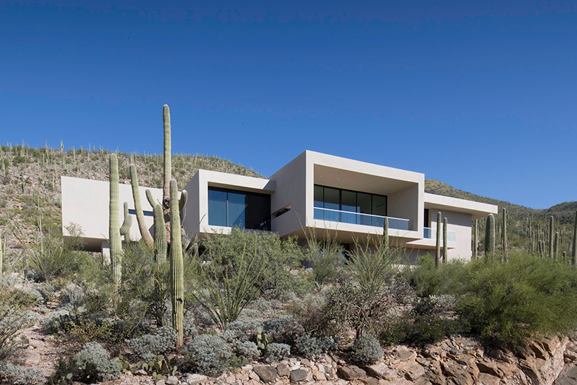 Kevin B Howard Architects Integrates Home Into Desert At Sabino Springs