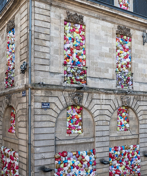 luzinterruptus highlights the threat of plastic waste with bordeaux façade installation