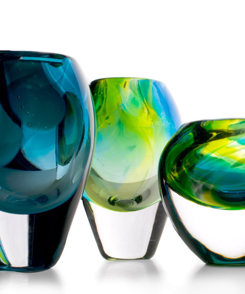 sini majuri combines 3D-design with glass blowing in her latest intricate vase collection