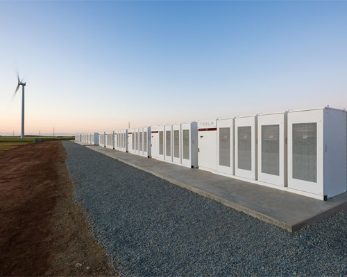 tesla's world’s biggest lithium ion battery set powers south australia