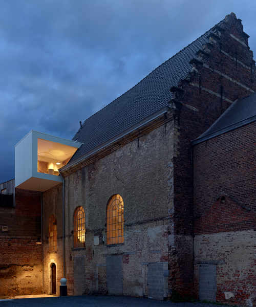 klaarchitectuur transforms historical belgian chapel into a collaborative design office